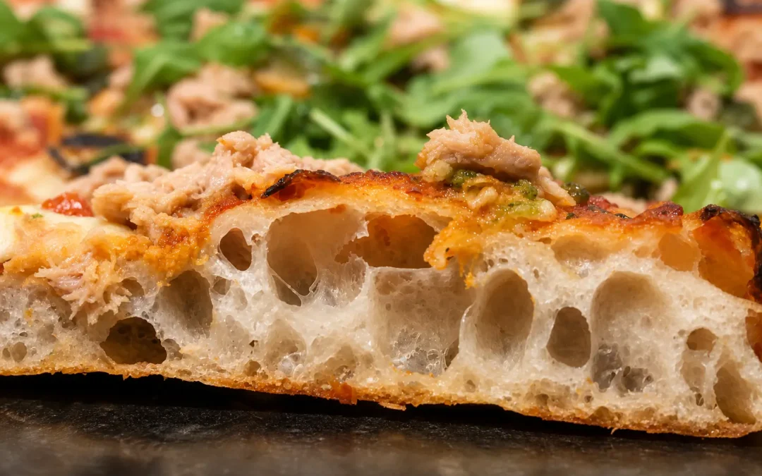 Pizza al Taglio Granada: qué es y por qué en Pizzería Krunchy cruje diferente