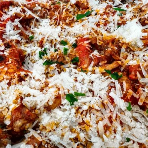 Pizza Ragú & Parmesano